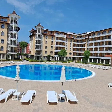 Royal Sun Apartment *