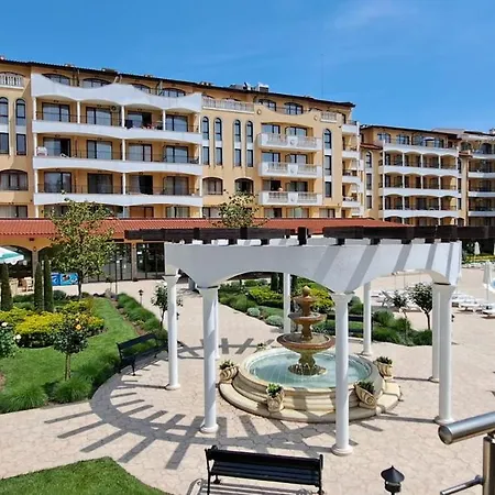 Royal Sun Apartment *