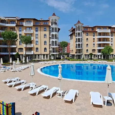 Royal Sun Apartment *